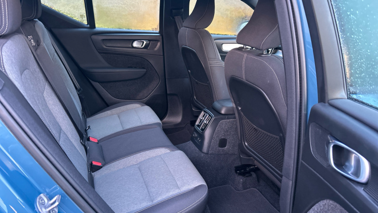 Volvo Xc40 1.5 T4 Recharge PHEV Plus Dark 5dr Auto Estate